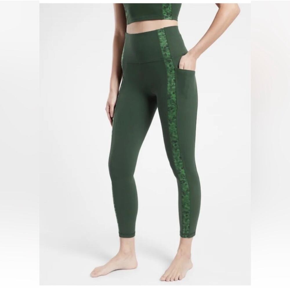 Athleta Leggings Womens Medium Green Salutation Stash Pocket 7/8 Yoga Serene
